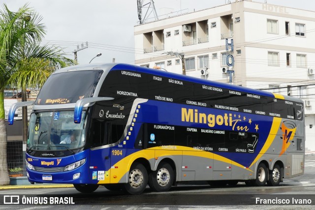 Mingoti Tur 1904 na cidade de Balneário Camboriú, Santa Catarina, Brasil, por Francisco Ivano. Número da foto: #8511303.