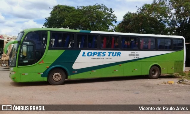 Lopes Tur 1415 na cidade de Sete Lagoas, Minas Gerais, Brasil, por Vicente de Paulo Alves. ID da foto: 8511968.