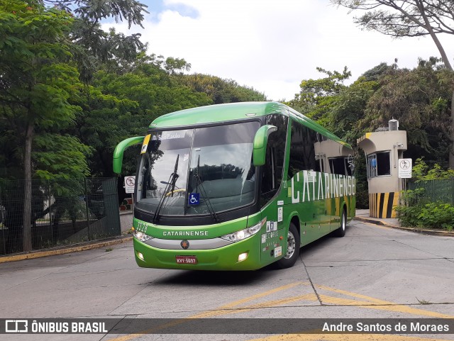 Auto Viação Catarinense 3328 na cidade de São Paulo, São Paulo, Brasil, por Andre Santos de Moraes. ID da foto: 8540730.