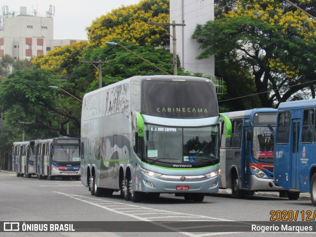 Viação Garcia 8714 na cidade de São José dos Campos, São Paulo, Brasil, por Rogerio Marques. Número da foto: #8539085.