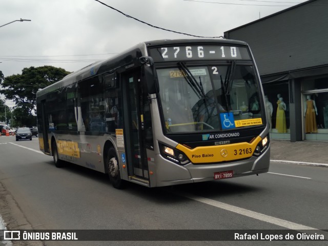 Viação Metrópole Paulista - Zona Leste 3 2163 na cidade de São Paulo, São Paulo, Brasil, por Rafael Lopes de Oliveira. Número da foto: #8539700.