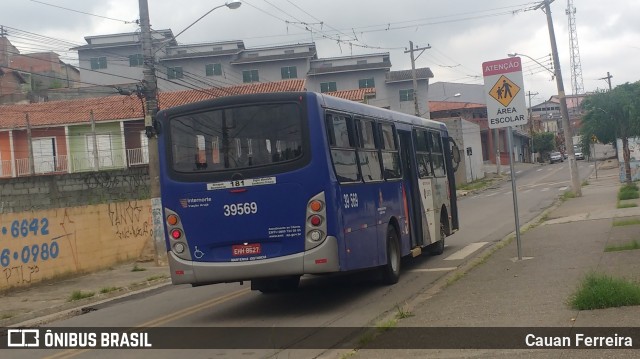 Viação Arujá 39.569 na cidade de Itaquaquecetuba, São Paulo, Brasil, por Cauan Ferreira. Número da foto: #8539654.