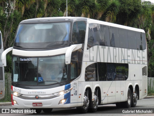 Auto Viação Catarinense 3608 na cidade de Curitiba, Paraná, Brasil, por Gabriel Michalski. Número da foto: #8544452.