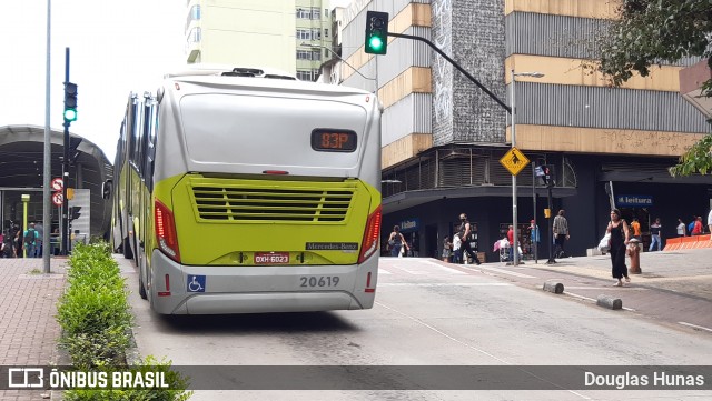 Sagrada Família Ônibus 20619 na cidade de Belo Horizonte, Minas Gerais, Brasil, por Douglas Hunas. Número da foto: #8543468.