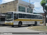 Ônibus Particulares 114 na cidade de Araçoiaba, Pernambuco, Brasil, por Jonathan Silva. ID da foto: :id.