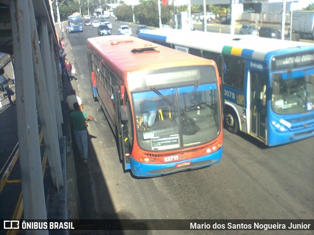 Concessionária Salvador Norte - CSN Transportes 13711 na cidade de Salvador, Bahia, Brasil, por Mario dos Santos Nogueira Junior. Número da foto: #8546592.