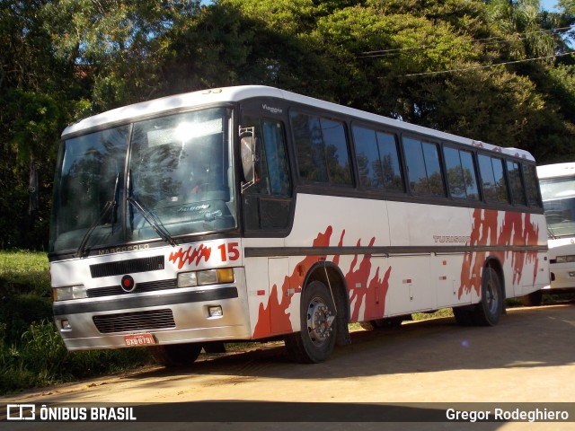 Ônibus Particulares 15 na cidade de Pelotas, Rio Grande do Sul, Brasil, por Gregor Rodeghiero. ID da foto: 8551645.