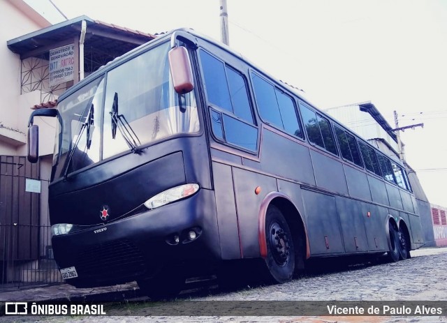 Ônibus Particulares 2982 na cidade de Itaúna, Minas Gerais, Brasil, por Vicente de Paulo Alves. ID da foto: 8552758.