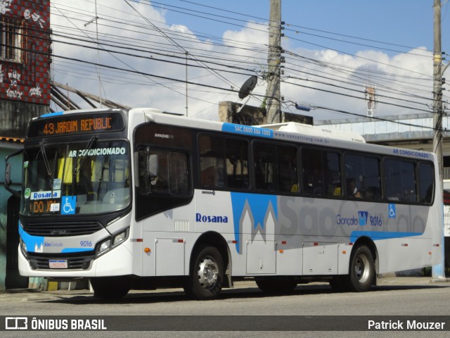 Rosana Transporte e Turismo 9.016 na cidade de São Gonçalo, Rio de Janeiro, Brasil, por Patrick Mouzer. Número da foto: #8555065.