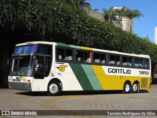 Empresa Gontijo de Transportes 5850 na cidade de Belo Horizonte, Minas Gerais, Brasil, por Tarcisio Rodrigues da Silva. ID da foto: 8553064.