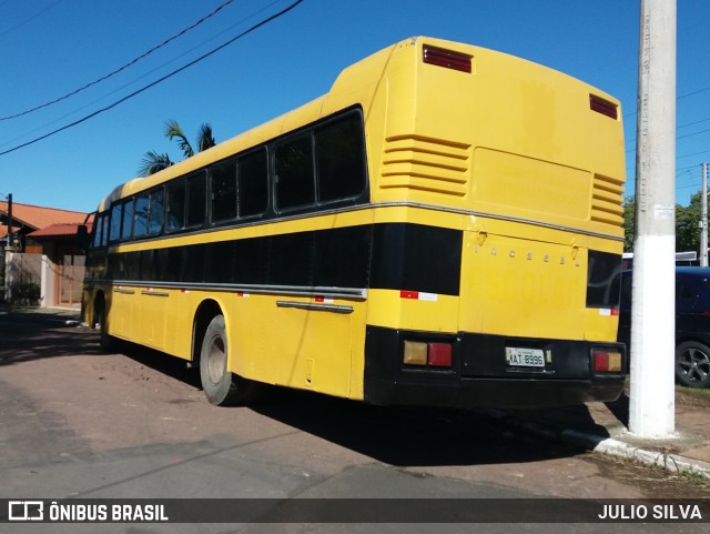 Ônibus Particulares 8996 na cidade de Esteio, Rio Grande do Sul, Brasil, por JULIO SILVA. Número da foto: #8554639.