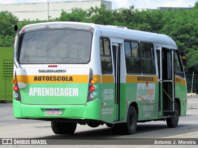 Ônibus Particulares 566 na cidade de Belford Roxo, Rio de Janeiro, Brasil, por Antonio J. Moreira. ID da foto: 8558150.