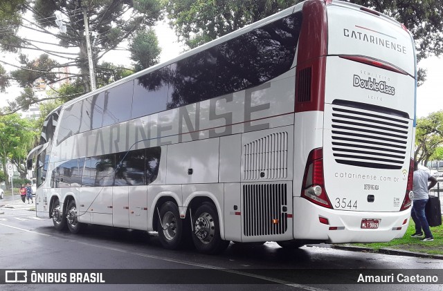 Auto Viação Catarinense 3544 na cidade de Curitiba, Paraná, Brasil, por Amauri Caetano. Número da foto: #8561133.