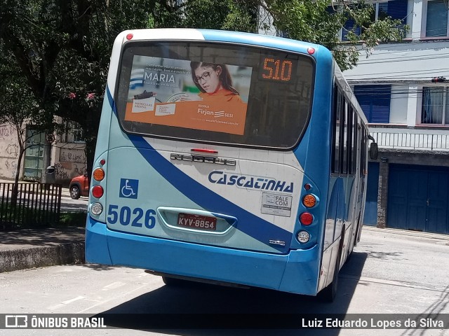 Viação Cascatinha 5026 na cidade de Petrópolis, Rio de Janeiro, Brasil, por Luiz Eduardo Lopes da Silva. ID da foto: 8566662.