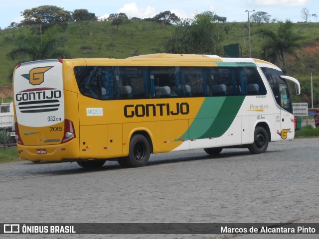 Empresa Gontijo de Transportes 7015 na cidade de Perdões, Minas Gerais, Brasil, por Marcos de Alcantara Pinto. ID da foto: 8574379.