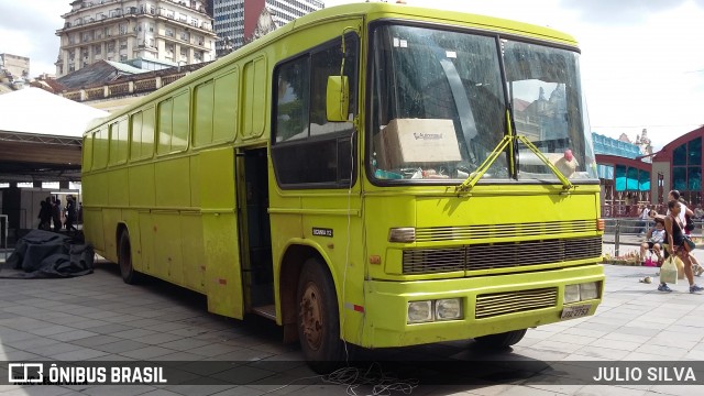 Ônibus Particulares 2753 na cidade de Porto Alegre, Rio Grande do Sul, Brasil, por JULIO SILVA. Número da foto: #8575292.