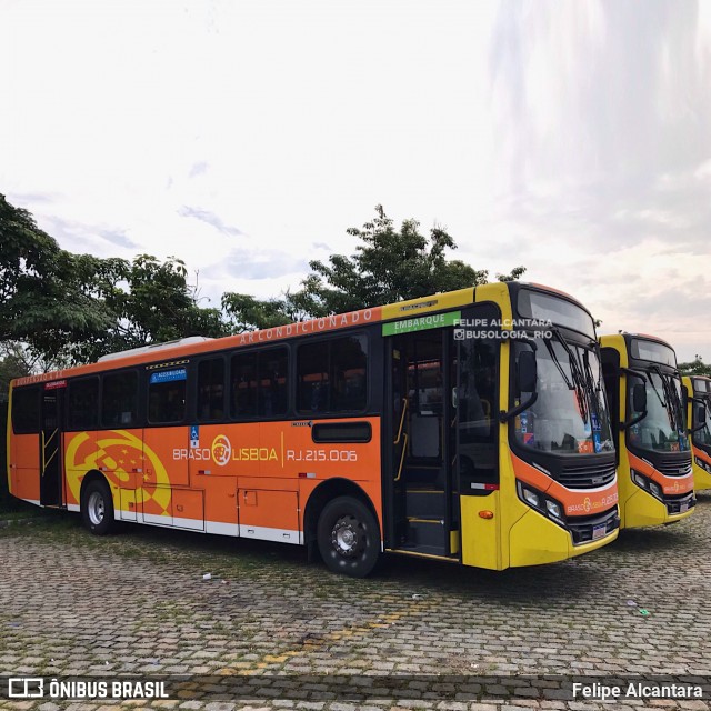 Empresa de Transportes Braso Lisboa RJ 215.006 na cidade de Rio de Janeiro, Rio de Janeiro, Brasil, por Felipe Alcantara. ID da foto: 8576083.