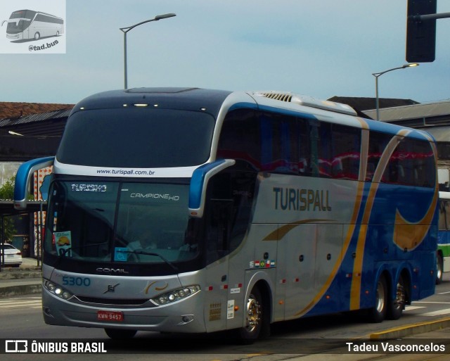 Turispall Transporte e Turismo 5300 na cidade de Rio de Janeiro, Rio de Janeiro, Brasil, por Tadeu Vasconcelos. ID da foto: 8581954.