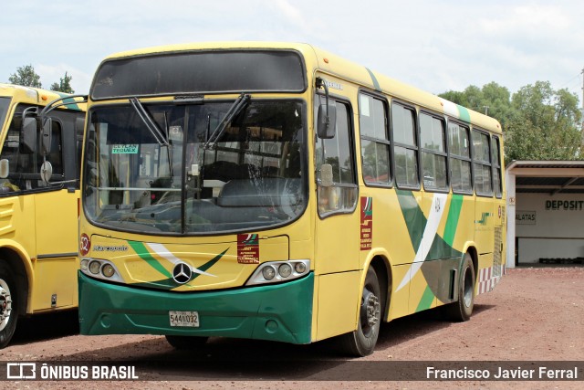 Autobuses México Tlalnepantla y Puntos Intermedios 52 na cidade de Cuautitlán Izcalli, Estado de México, México, por Francisco Javier Ferral. Número da foto: #8581611.