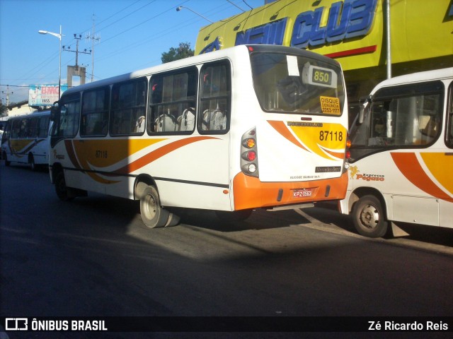 Expresso Pégaso 87118 na cidade de Rio de Janeiro, Rio de Janeiro, Brasil, por Zé Ricardo Reis. ID da foto: 8581779.