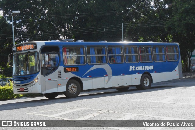 Viação Itaúna 1815 na cidade de Itaúna, Minas Gerais, Brasil, por Vicente de Paulo Alves. ID da foto: 8584600.