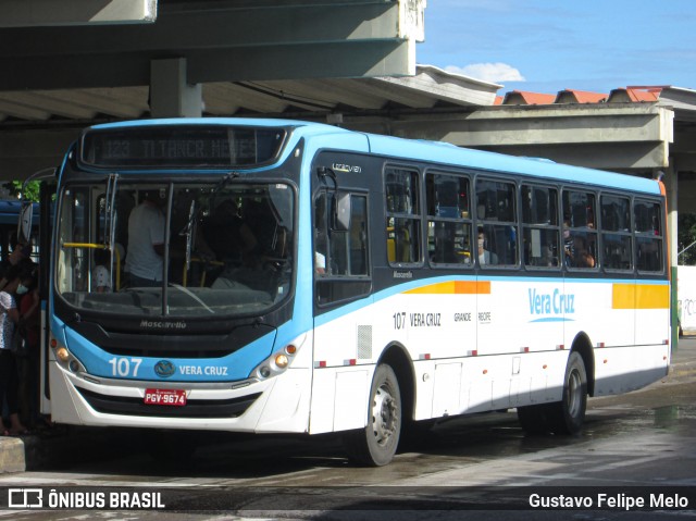 Expresso Vera Cruz 107 na cidade de Recife, Pernambuco, Brasil, por Gustavo Felipe Melo. Número da foto: #8585265.
