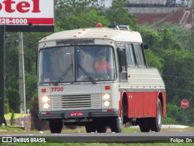 Pluma Conforto e Turismo 7700 na cidade de Cascavel, Paraná, Brasil, por Felipe  Dn. Número da foto: #8590387.