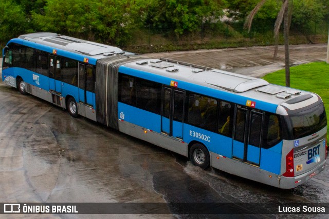 Transportes Futuro E30502C na cidade de Rio de Janeiro, Rio de Janeiro, Brasil, por Lucas Sousa. Número da foto: #8588636.