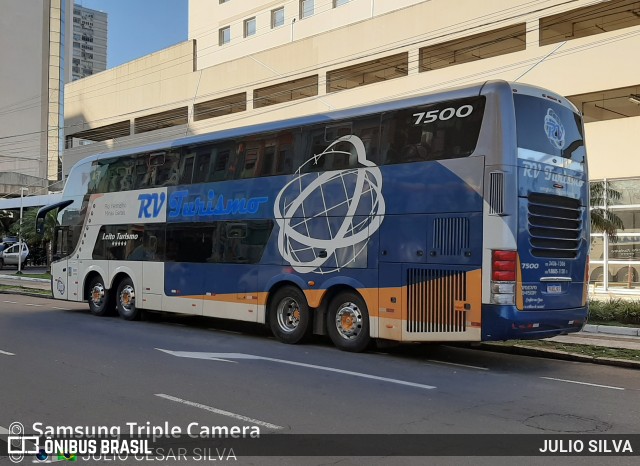 RV Turismo 7500 na cidade de Porto Alegre, Rio Grande do Sul, Brasil, por JULIO SILVA. Número da foto: #8587141.