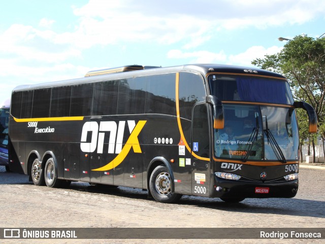 Ônix Transportadora Turística 5000 na cidade de Vitória da Conquista, Bahia, Brasil, por Rodrigo Fonseca. ID da foto: 8588367.