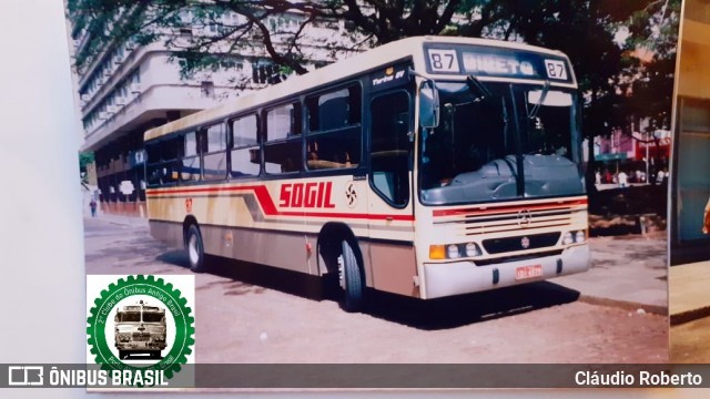 SOGIL - Sociedade de Ônibus Gigante Ltda. 87 na cidade de Porto Alegre, Rio Grande do Sul, Brasil, por Cláudio Roberto. ID da foto: 8592585.