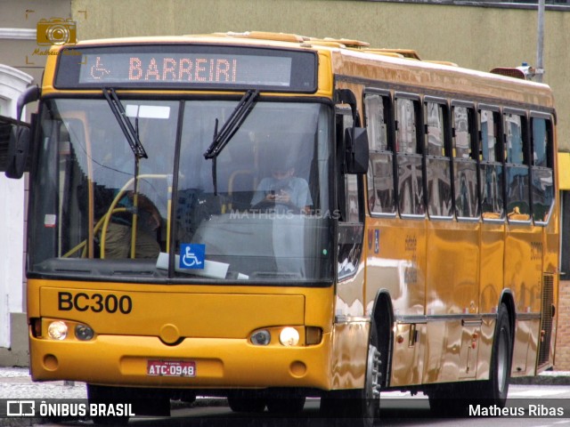 Transporte Coletivo Glória BC300 na cidade de Curitiba, Paraná, Brasil, por Matheus Ribas. ID da foto: 8592398.