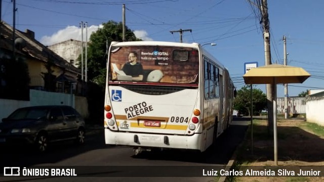 Companhia Carris Porto-Alegrense 0804 na cidade de Porto Alegre, Rio Grande do Sul, Brasil, por Luiz Carlos Almeida Silva Junior. Número da foto: #8594676.