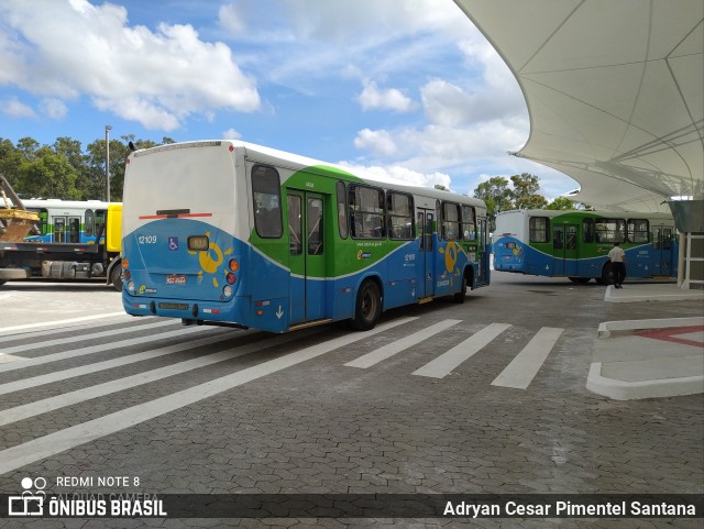 Viação Praia Sol 12109 na cidade de Vila Velha, Espírito Santo, Brasil, por Adryan Cesar Pimentel Santana. Número da foto: #8596680.