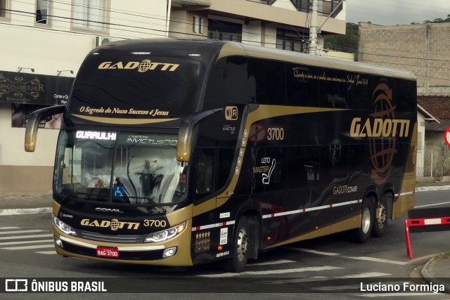 Auto Viação Gadotti 3700 na cidade de Balneário Camboriú, Santa Catarina, Brasil, por Luciano Formiga. ID da foto: 8598683.