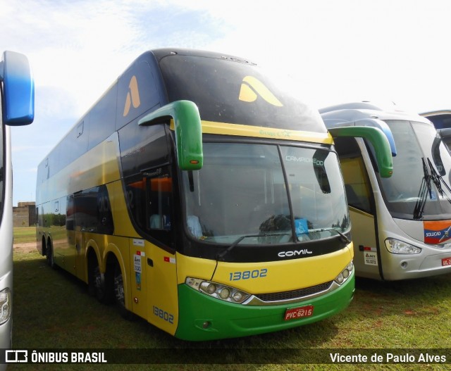 Viação Amarelinho 13802 na cidade de Brasília, Distrito Federal, Brasil, por Vicente de Paulo Alves. ID da foto: 8597583.