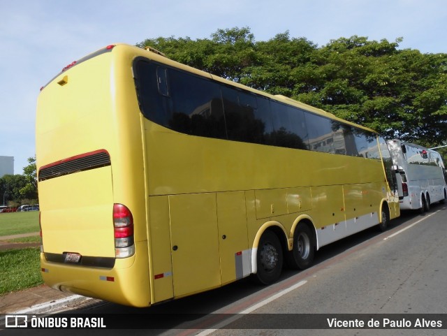 Ônibus Particulares 1413 na cidade de Brasília, Distrito Federal, Brasil, por Vicente de Paulo Alves. Número da foto: #8600416.