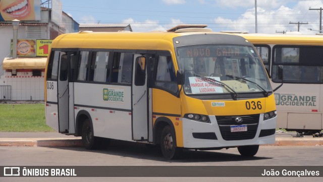 Grande Ocidental 036 na cidade de Novo Gama, Goiás, Brasil, por João Gonçalves. Número da foto: #8601374.