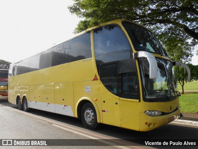Ônibus Particulares 1413 na cidade de Brasília, Distrito Federal, Brasil, por Vicente de Paulo Alves. Número da foto: #8600411.