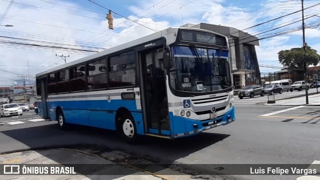 Buses Guadalupe 28 na cidade de Guadalupe, Goicoechea, San José, Costa Rica, por Luis Felipe Vargas. ID da foto: 8600936.