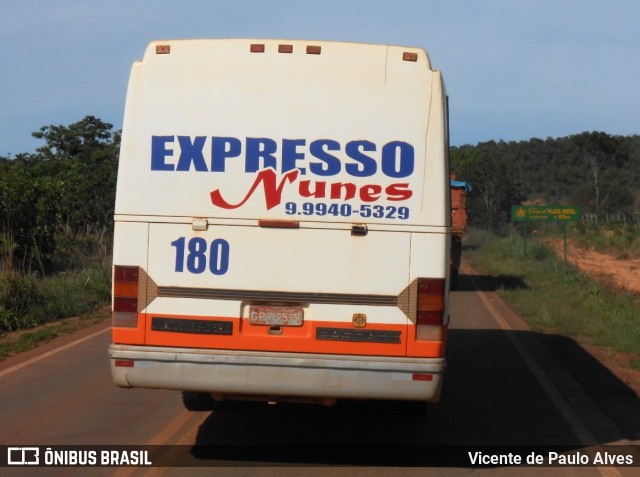 Expresso Nunes 180 na cidade de Unaí, Minas Gerais, Brasil, por Vicente de Paulo Alves. ID da foto: 8602878.