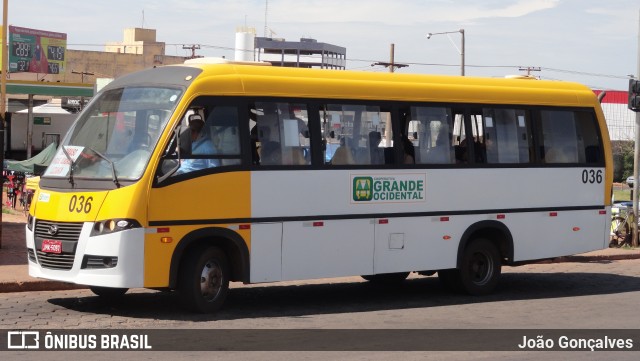 Grande Ocidental 036 na cidade de Novo Gama, Goiás, Brasil, por João Gonçalves. Número da foto: #8517045.