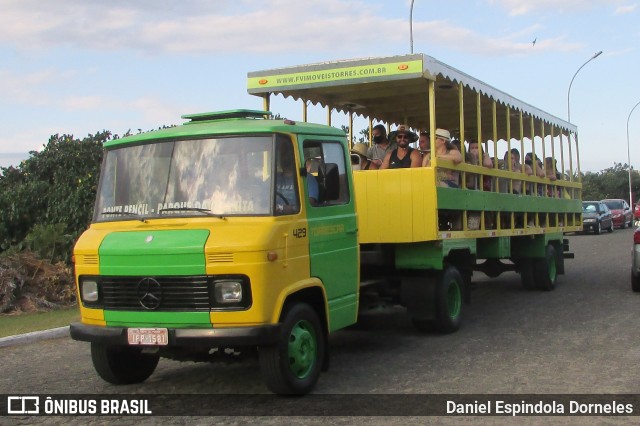 Torrescar Transportes e Turismo 429 na cidade de Torres, Rio Grande do Sul, Brasil, por Daniel Espindola Dorneles. Número da foto: #8516584.