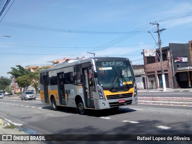Upbus Qualidade em Transportes 3 5769 na cidade de São Paulo, São Paulo, Brasil, por Rafael Lopes de Oliveira. Número da foto: #8608850.