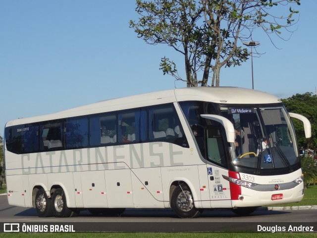 Auto Viação Catarinense 3303 na cidade de Florianópolis, Santa Catarina, Brasil, por Douglas Andrez. ID da foto: 8607252.