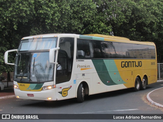 Empresa Gontijo de Transportes 11615 na cidade de Uberaba, Minas Gerais, Brasil, por Lucas Adriano Bernardino. ID da foto: 8609359.