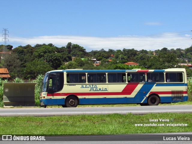 Santa Maria 352 na cidade de Juatuba, Minas Gerais, Brasil, por Lucas Vieira. Número da foto: #8521889.