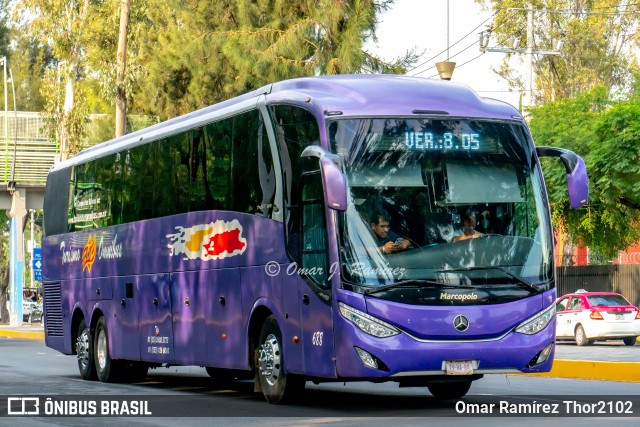 Turismo en Omnibus 688 na cidade de Gustavo A. Madero, Ciudad de México, México, por Omar Ramírez Thor2102. ID da foto: 8521522.