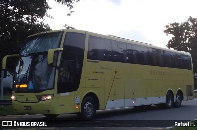 Viação Itapemirim 49027 na cidade de Barra do Piraí, Rio de Janeiro, Brasil, por Rafael H.. ID da foto: 8527938.