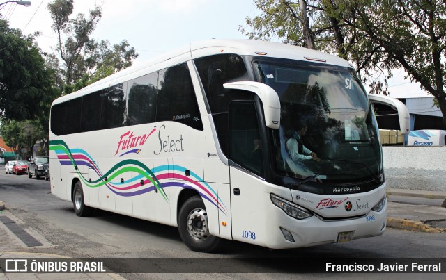 Futura 1098 na cidade de Gustavo A. Madero, Ciudad de México, México, por Francisco Javier Ferral. Número da foto: #8532536.
